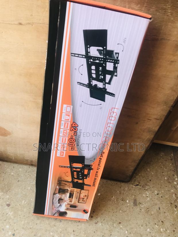 Highly Efficiencies Flat-Screen Adjustable TV Wall Mount · Photo 1