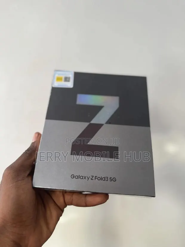 New Samsung Galaxy Z Fold 3 512 GB Black · Photo 1