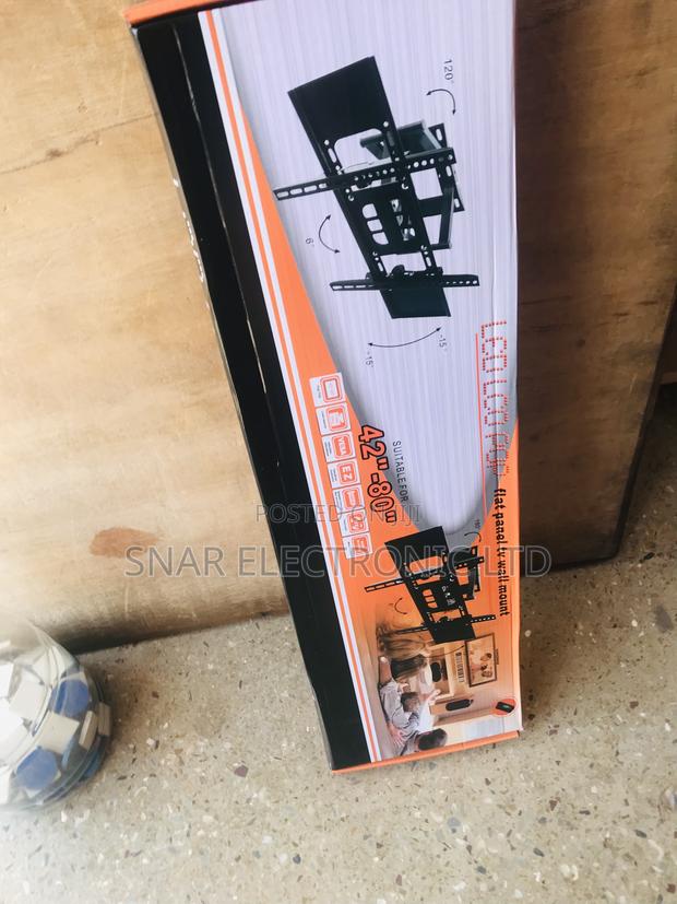 Highly Powerful Flat-Screen Adjustable TV Wall Mount · Photo 1