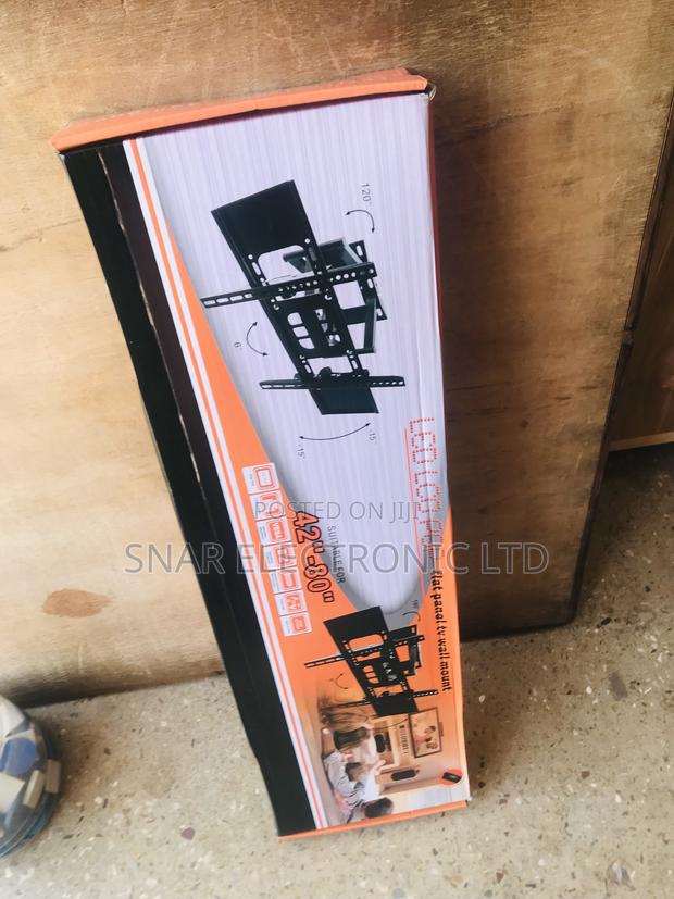 Newest Flat-Screen Adjustable TV Wall Mount · Photo 1