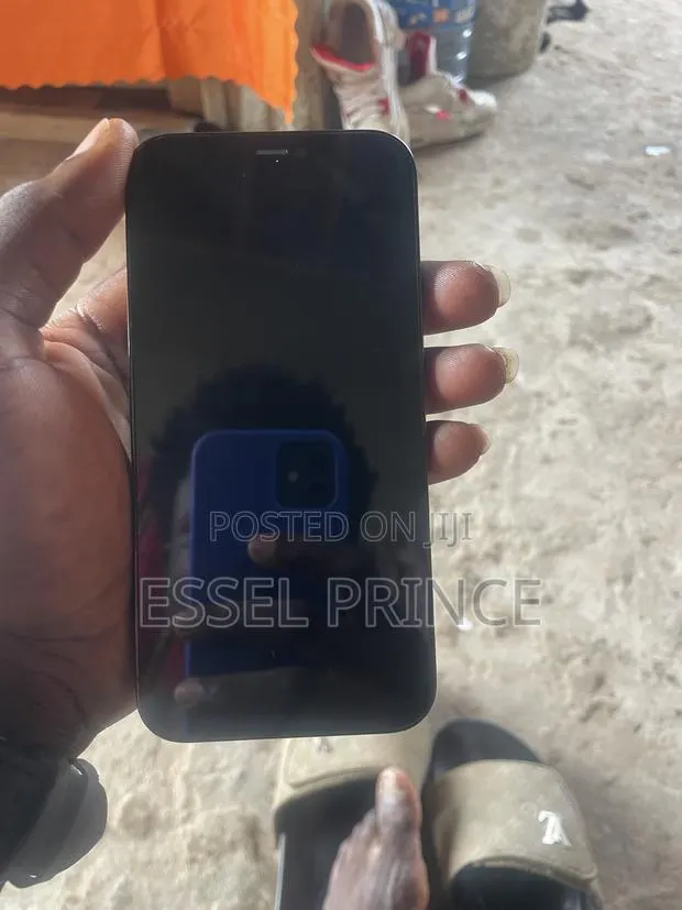 New Apple iPhone 12 Pro 128 GB Blue · Photo 1
