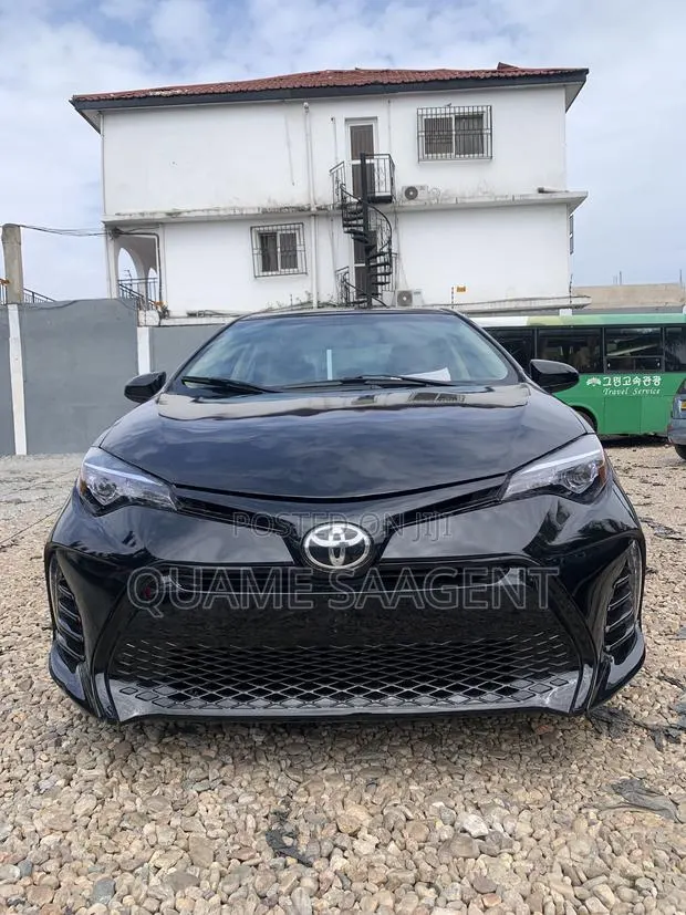 Toyota Corolla L 4dr Sedan (1.8L 4cyl CVT) 2017 Black · Photo 1
