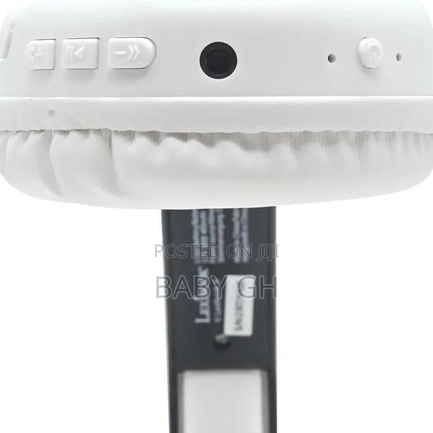 Football Designed Bluetooth and Wired Headphones for Boys · Photo 2