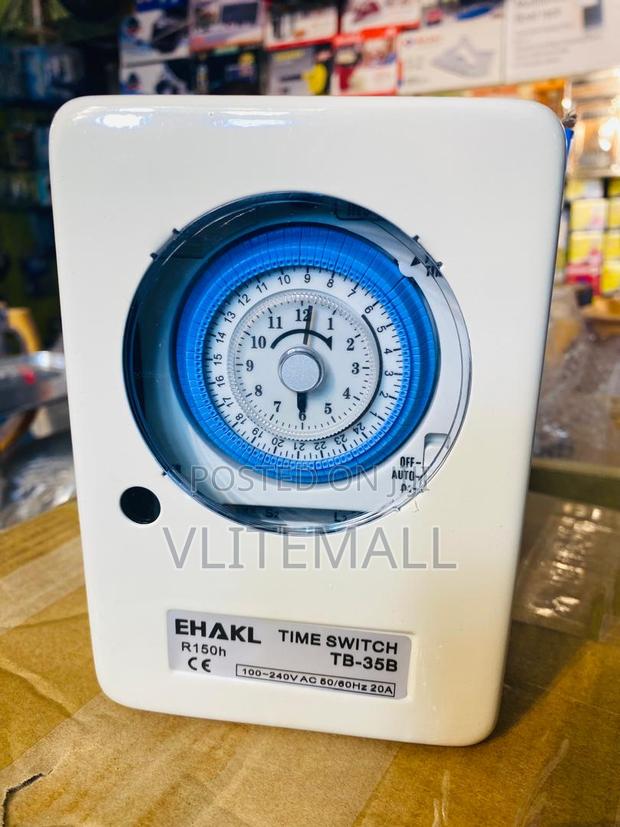Convenient Mechanical Time Switch · Photo 2