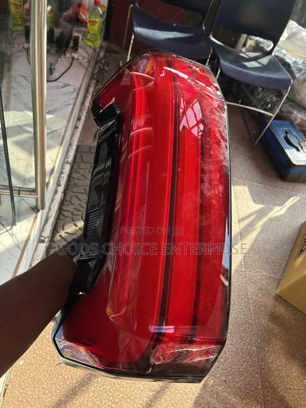 Tailight Tundra 2022-2023-2024 · Photo 1