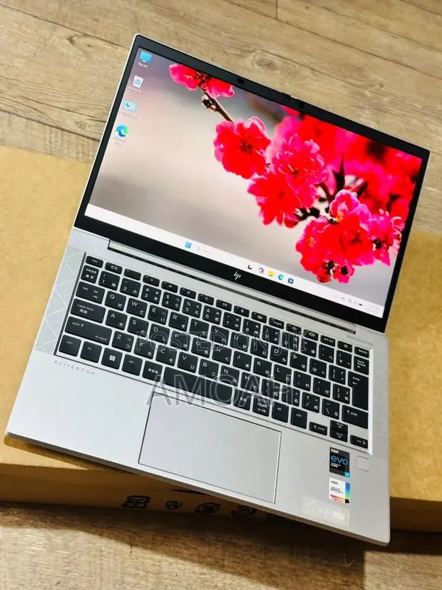 New Laptop HP EliteBook 830 G8 16GB Intel Core i7 SSD 512GB · Photo 1