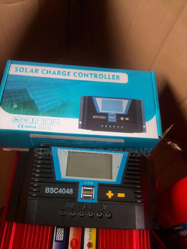 Solar Charge Controller · Photo 2