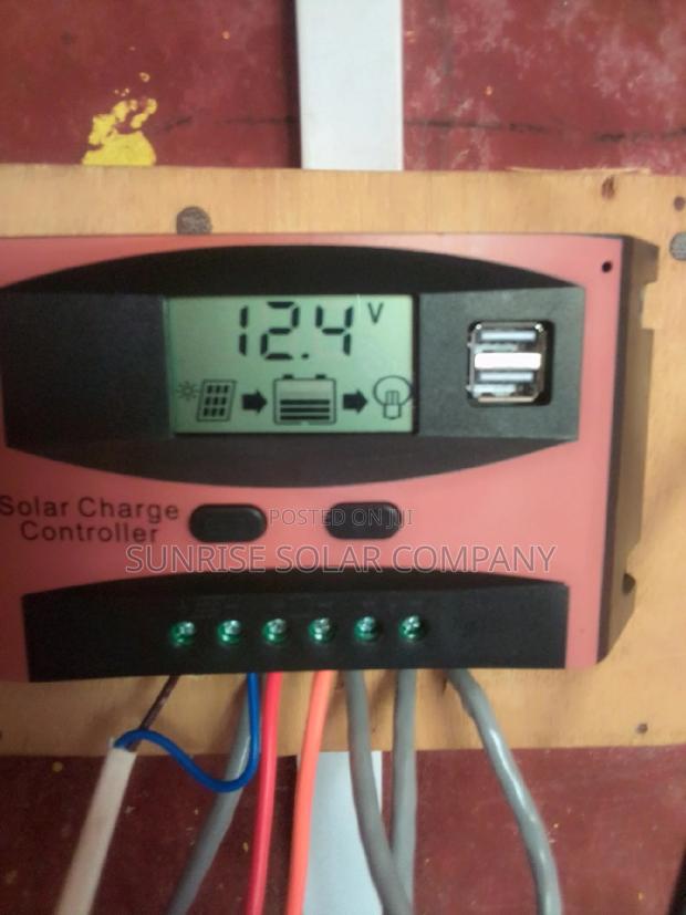 Solar Charge Controller · Photo 5