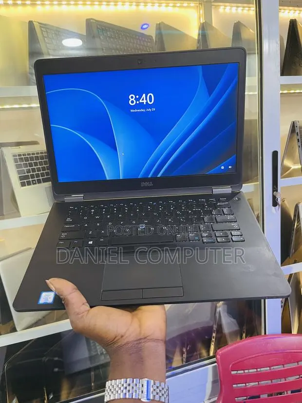 Laptop Dell Latitude E7470 8GB Intel Core i5 SSD 256GB · Photo 1