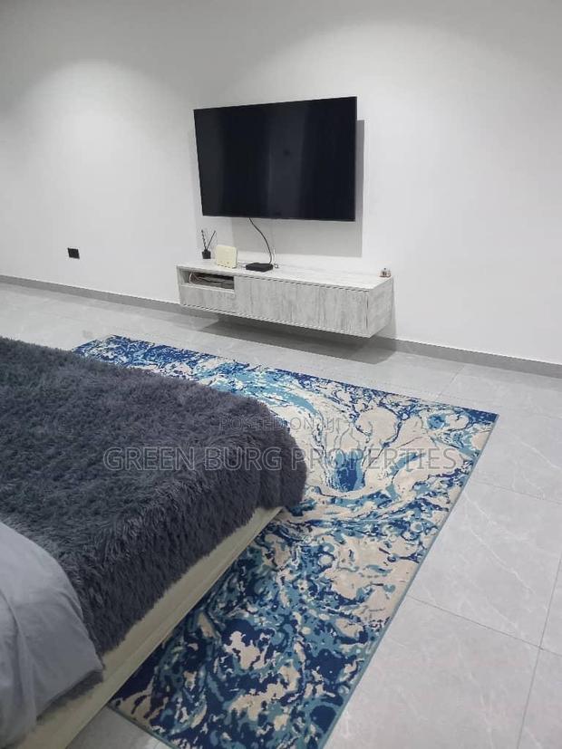 Furnished 4bdrm House in East Legon for sale · Photo 5