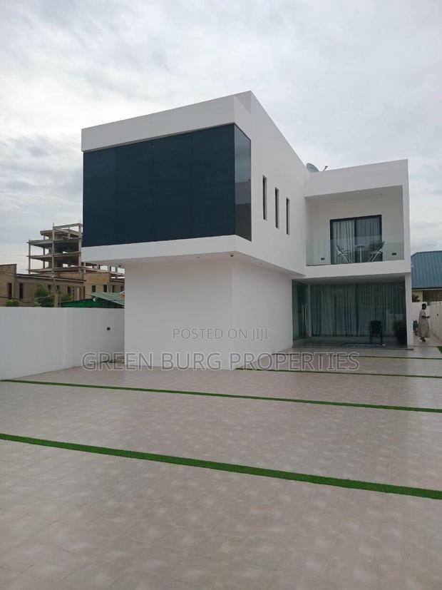 Furnished 4bdrm House in East Legon for sale · Photo 2