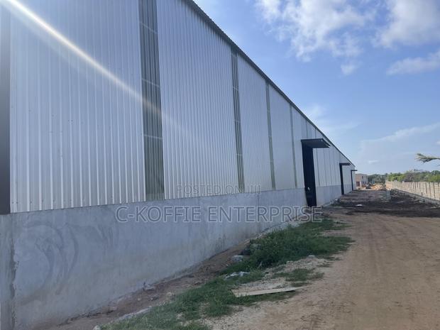 8000 SQM Warehouse + Apartments at Tema-Port for Rent · Photo 5