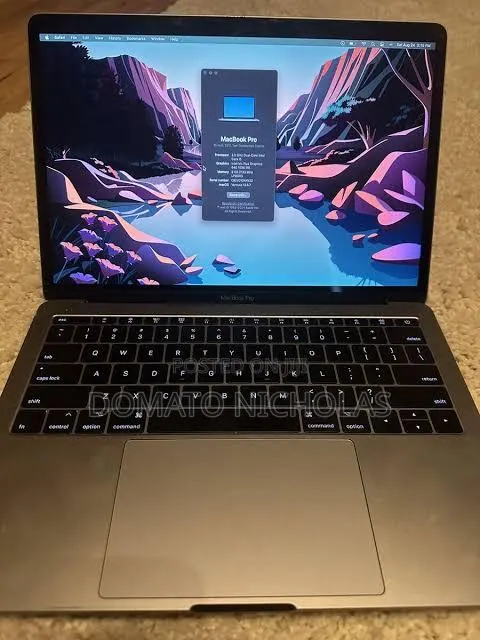 Laptop Apple MacBook Pro 2017 8GB Intel Core i5 SSD 128GB · Photo 1