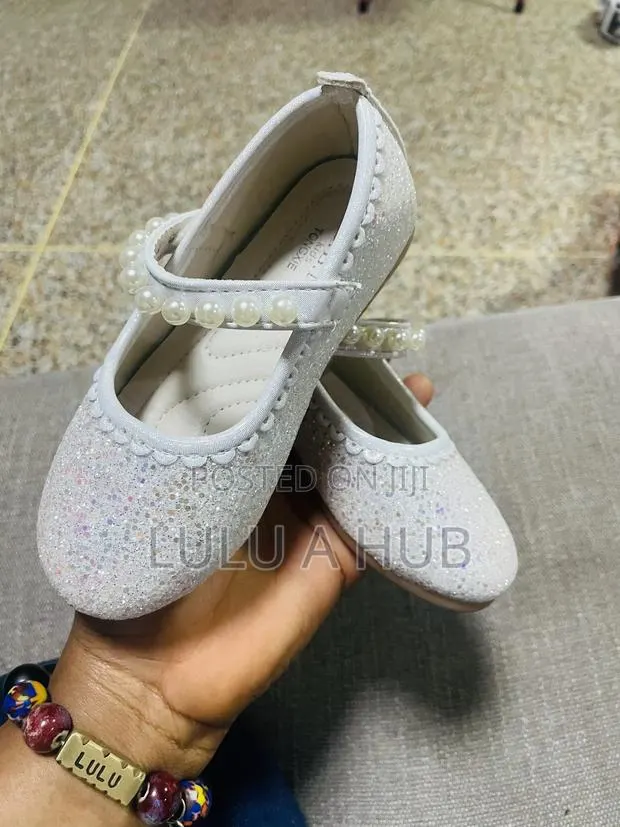 Children’S Shoes · Photo 2
