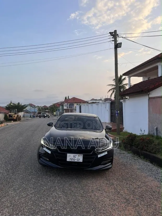 Honda Accord EX-L (1.5L 4cyl Turbo CVT) 2019 Black · Photo 1