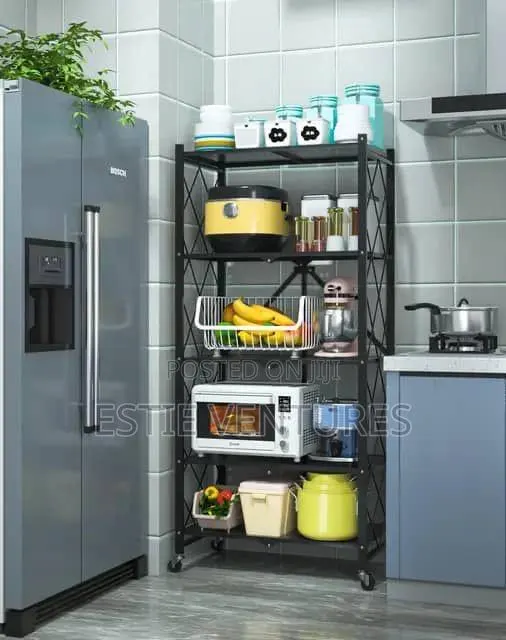 Metal Storage Rack · Photo 1