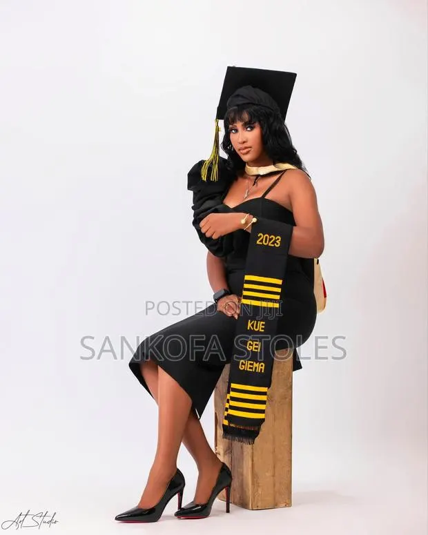 Handwoven Customize Graduation Sash · Photo 4