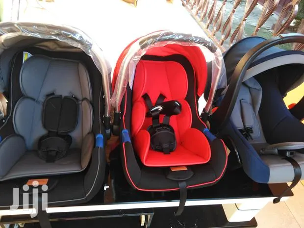Baby Car Seat. 0 5o 18m · Photo 1