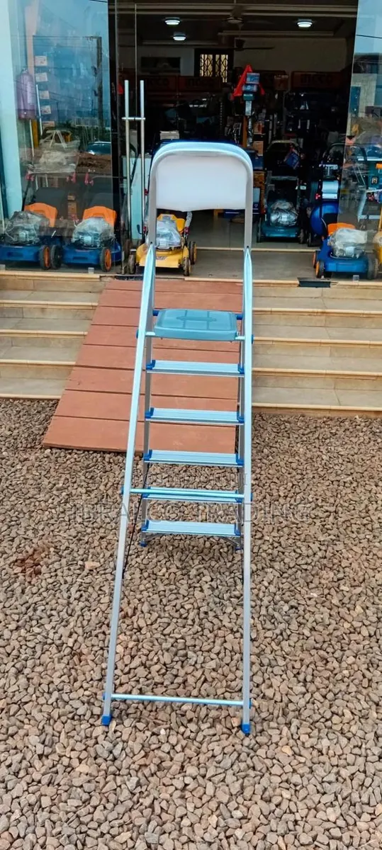 Aluminium Household Ladder (1×6) · Photo 1