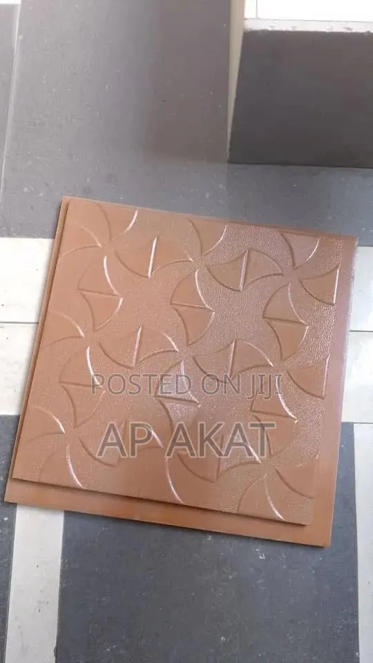 30x30 Foreign Compound · Photo 1