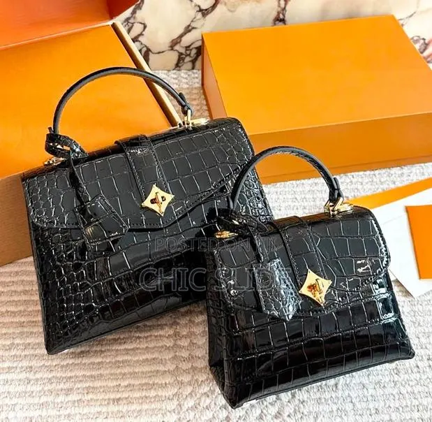 Croc Leather Handbag · Photo 1