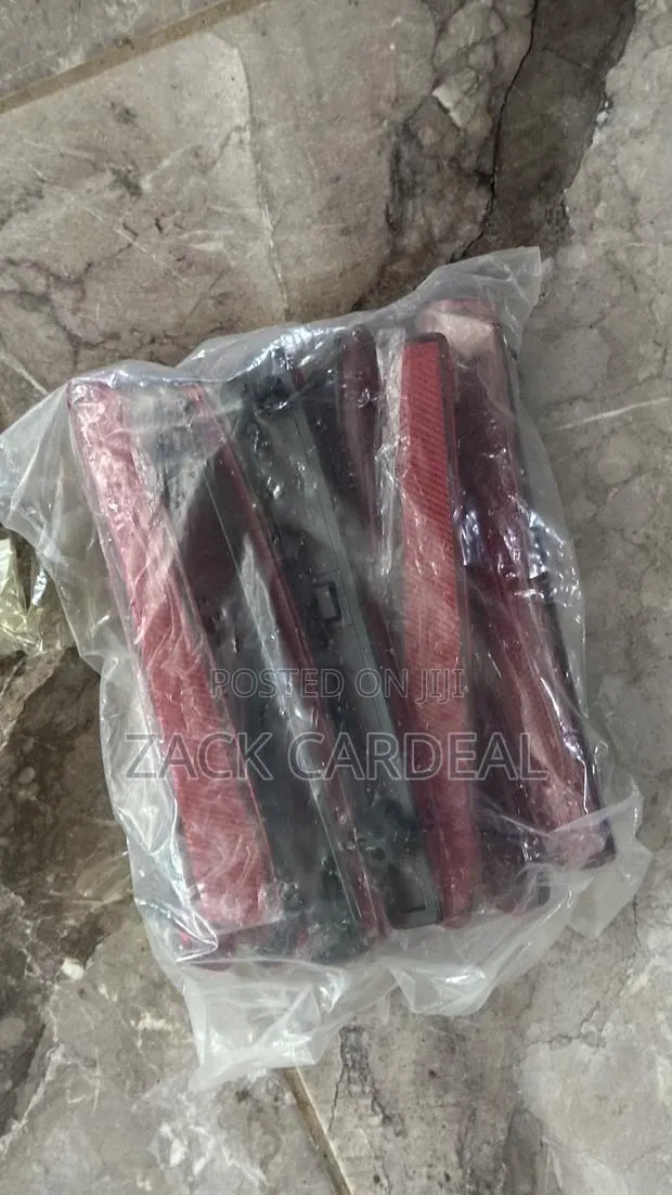 Back Bumper Reflector for Corolla 2020 Available · Photo 1