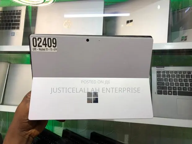 Laptop Microsoft Surface Pro 7 16GB Intel Core i7 SSD 256GB · Photo 1