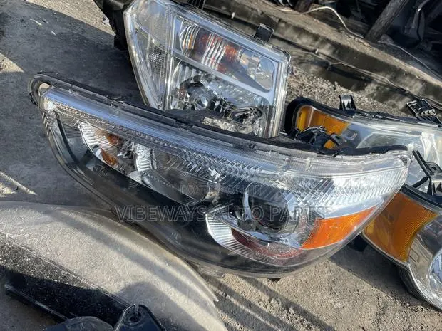Mitsubishi Outlander ASX 2013-2017 Original Headlights · Photo 1