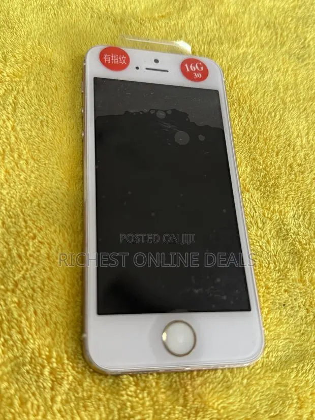 Apple iPhone 5s 16 GB · Photo 1