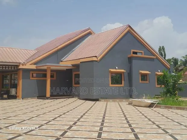 5bdrm House in Santasi, Kumasi Metropolitan for rent · Photo 1