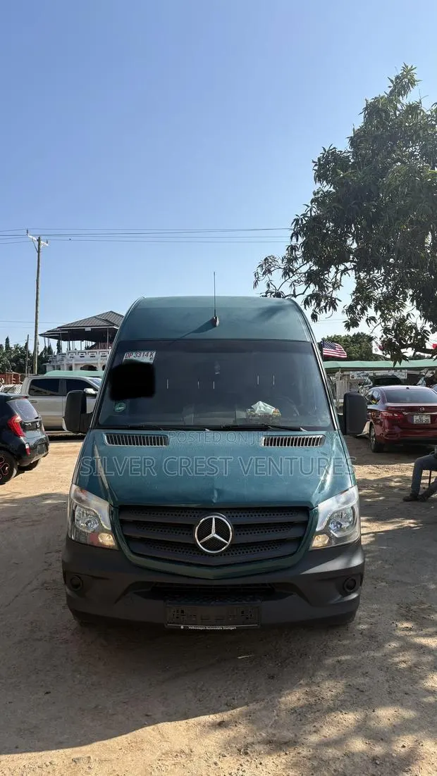 Mercedes-Benz Sprinter 2016 Green · Photo 1