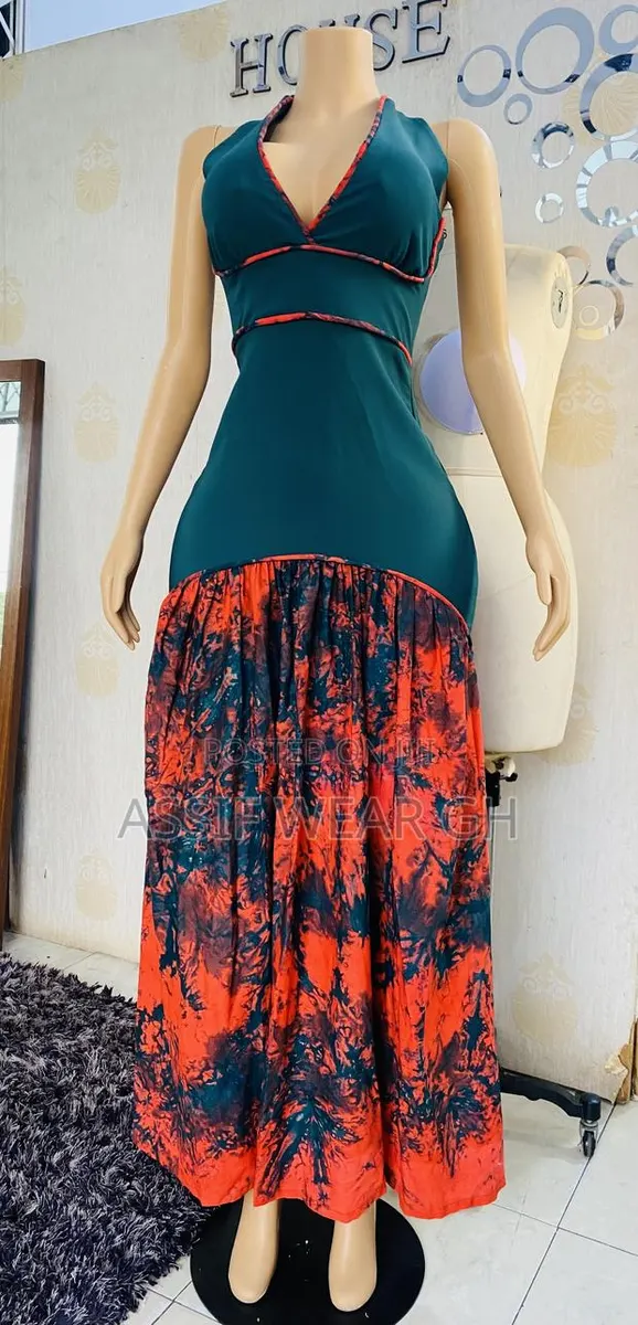 Ladies Dress · Photo 1