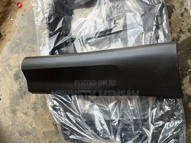 Mazda Cx50 Rear/Back Door Moulding · Photo 1