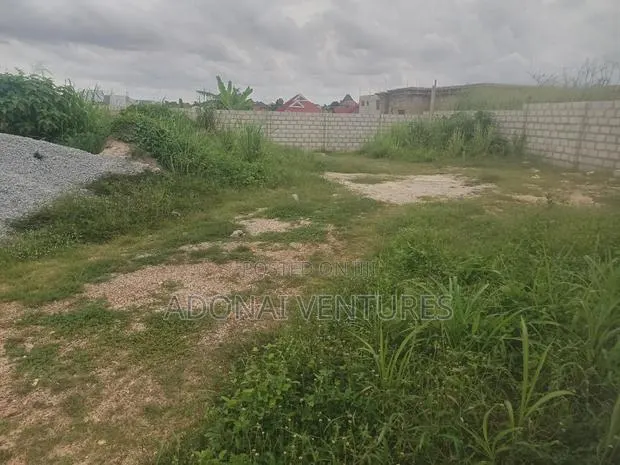 Full Plot of Land for Sale at Sokoban Odaso · Photo 1