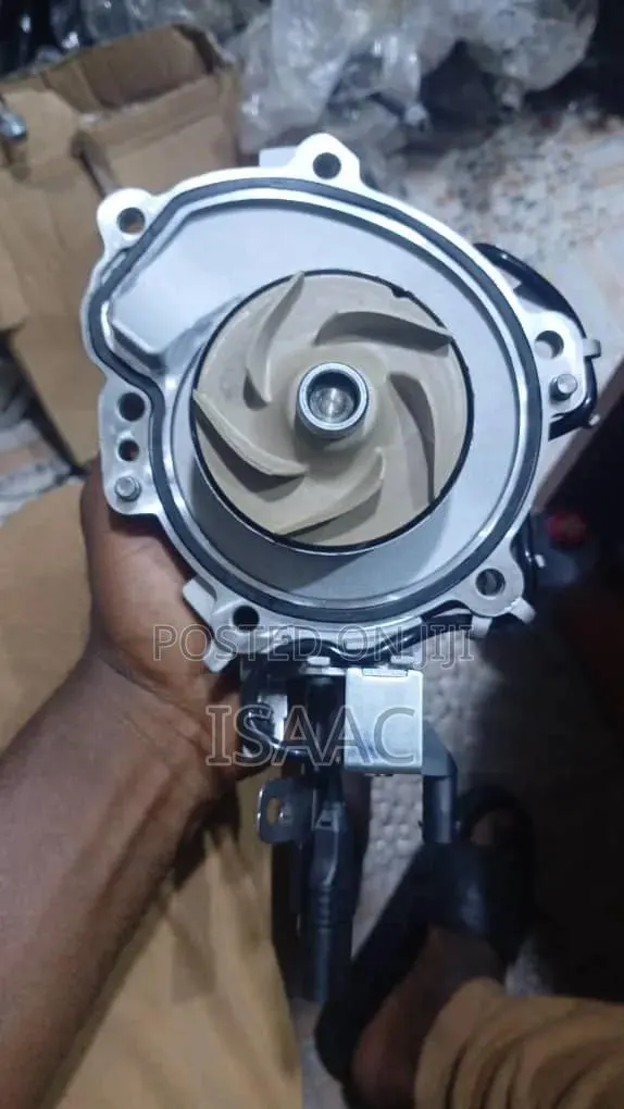 Range Rover Velar Water Pumps · Photo 1