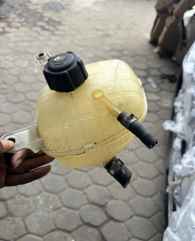 Mitsubishi Outlander 2022 2023 2024 2025 Coolant Reservoir Water Tank · Photo 1