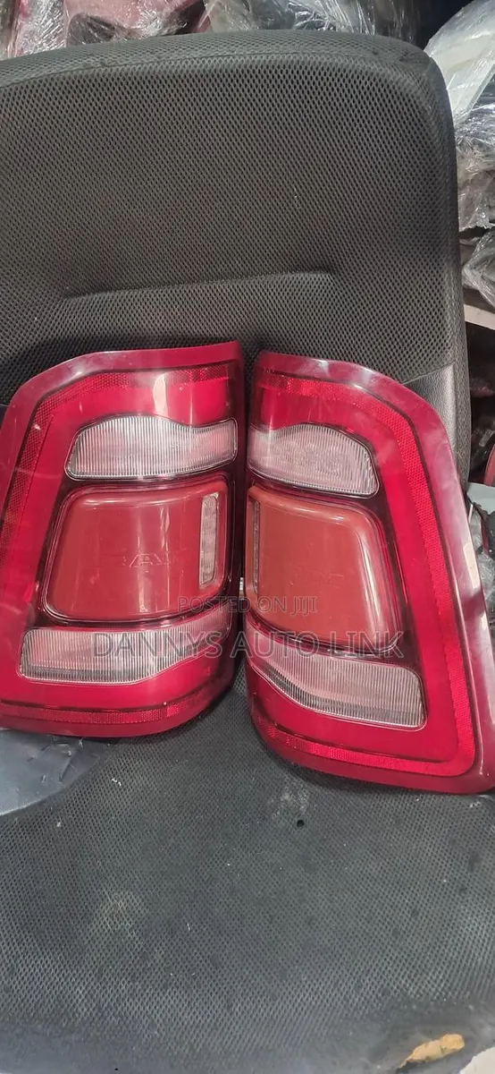 Dodge Ram 2018 2022 Taillight · Photo 1