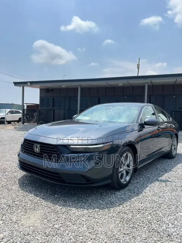 Honda Accord SE CVT 2025 Gray · Photo 1