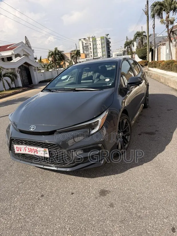 Toyota Corolla SE 2024 Gray · Photo 1