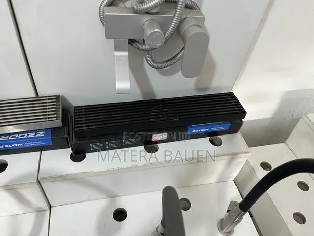 Metal Floor Drain, Anti Rust Large Size, Rectangular Shape · Photo 1