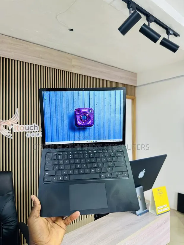 Laptop Microsoft Surface Laptop 4 16GB Intel Core i7 SSD 512GB · Photo 1