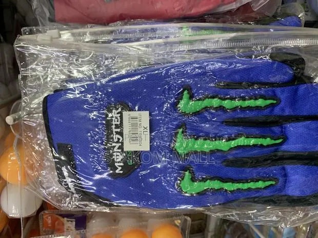 Gym Gloves · Photo 1