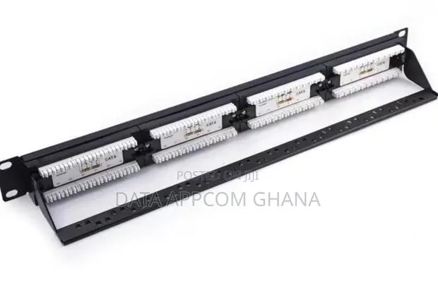 24 Ports Patch Panel · Photo 1