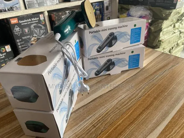 On the Go Portable Steam Iron Strong Enough for Tough Wrinkles · Photo 1
