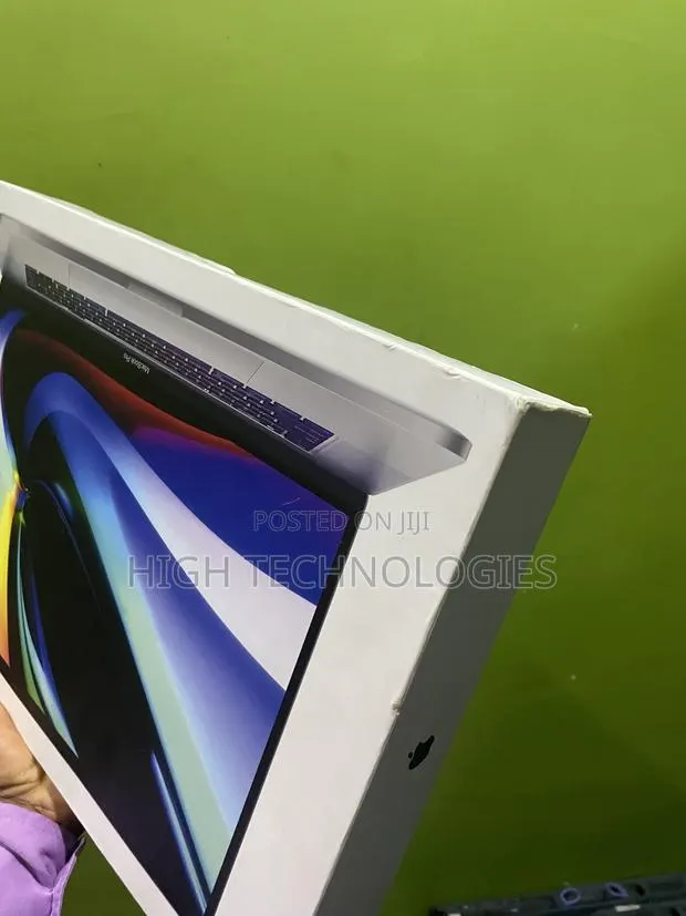 New Laptop Apple MacBook Pro 2019 16GB Intel Core i9 SSD 2T · Photo 1
