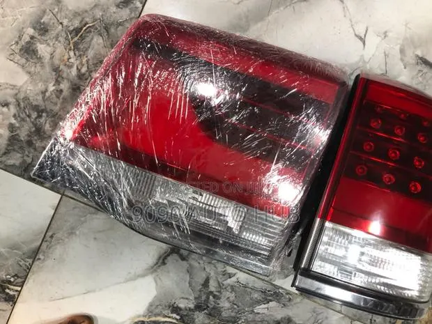 Toyota Land Cruiser 2018-2020 TailLight Boot Light (Foreign Used · Photo 1
