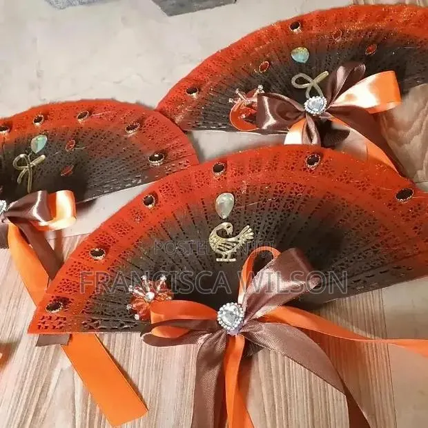 Bridal Fan and Accessories · Photo 1