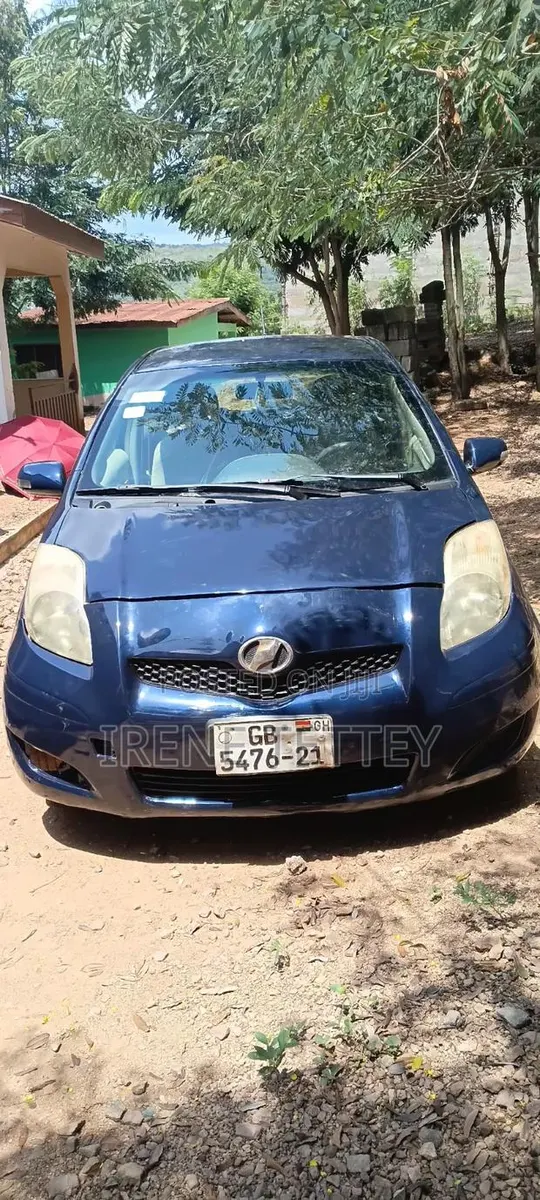 Toyota Vitz 1.0 FWD 5dr 2010 Blue · Photo 1