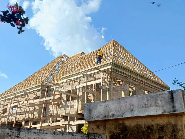 Wood Structure · Photo 1