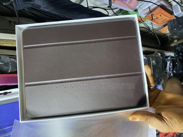 iPad Air4/5 10.9 Original Smart Case. With Pen Space · Photo 1